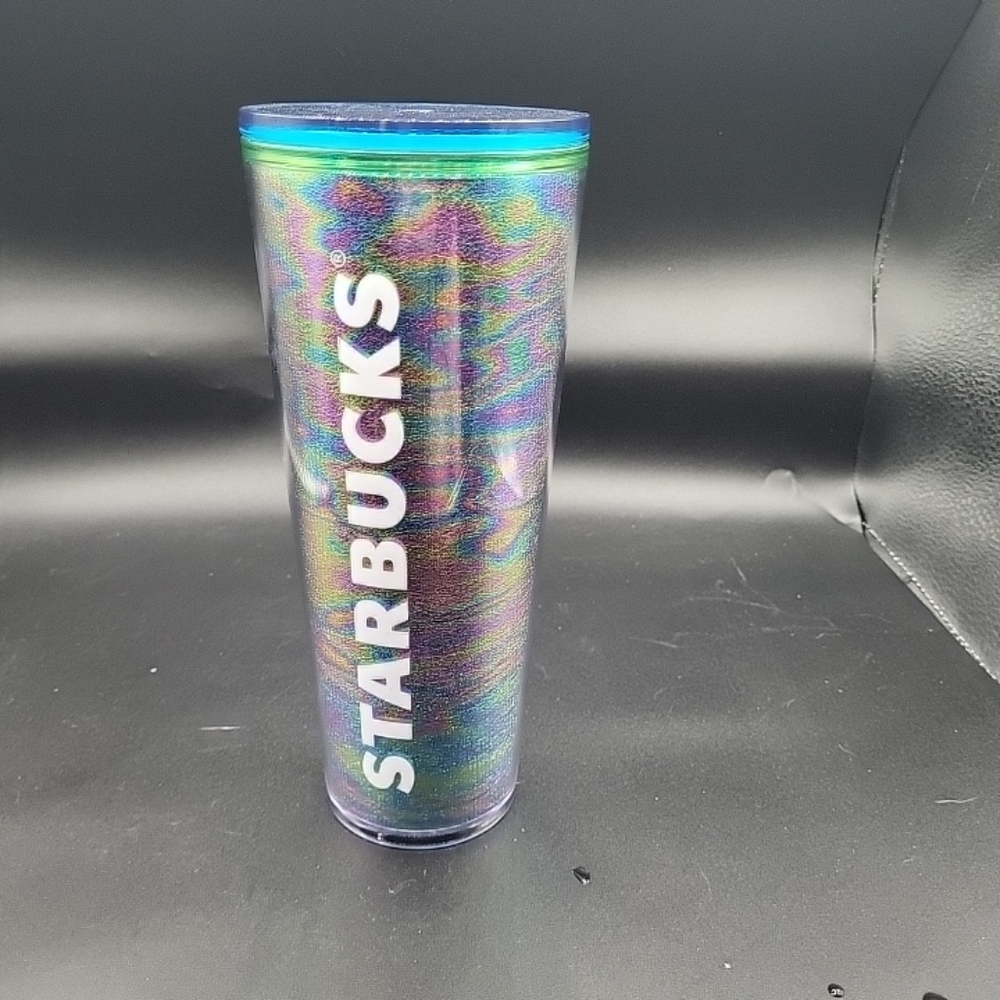 Starbucks Tumbler With Lid Purple 24 FlOz No Straw Excellent Pre-owned Condition